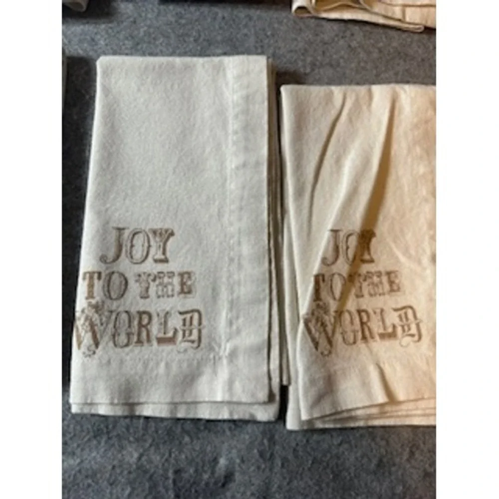 Set of 8 Joy To The World Christmas Cloth Napkins Cream Gold Holiday Table Decor